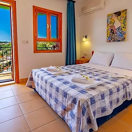 Patara Delfin 3*